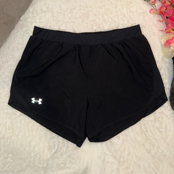 Under Armour Pants - 3 x 20$ Under Armour Women's Athletic Black Shorts Size Medium